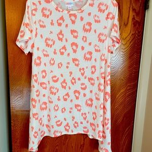 LuLaroe Classic T size M